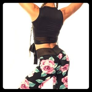 Cute booty lounge leeging